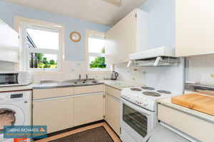 Kitchen- click for photo gallery